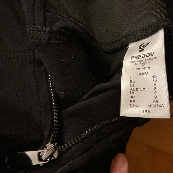 FREDDY ‘WR.UP.’ stretch crop zip up black pants. - Picture 9 of 9